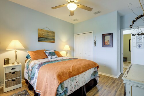Angler's Paradise w/ Pool in Horseshoe Beach!