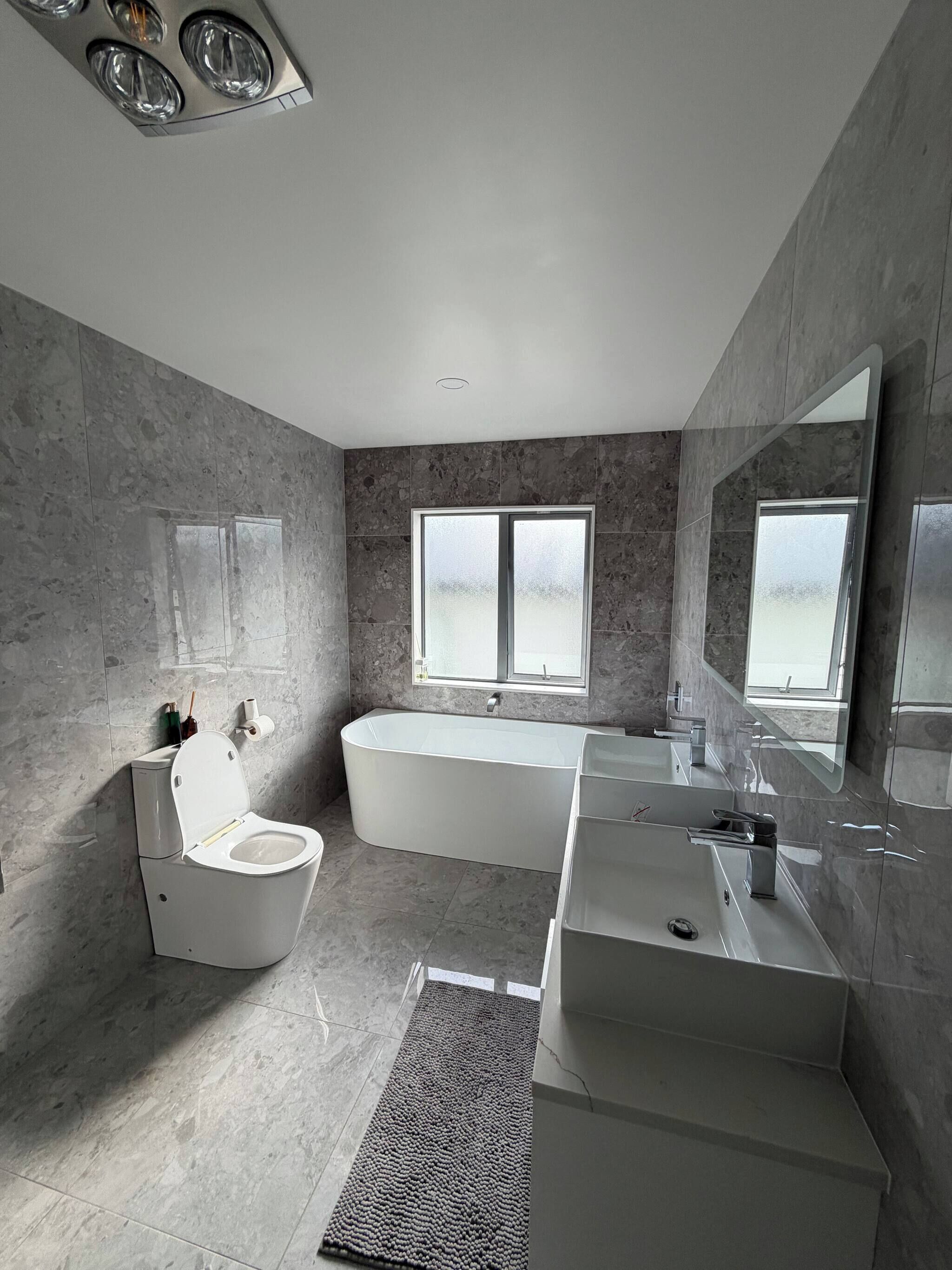 Room, 6 Bedrooms, Patio | Bathroom