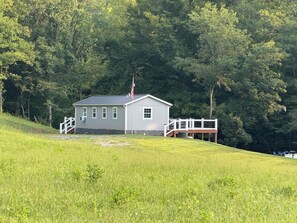Exterior - Smith River retreat, Riverfront cottage (Stuart)