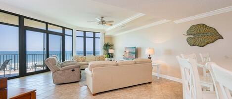 Condo, 3 Bedrooms | Living area