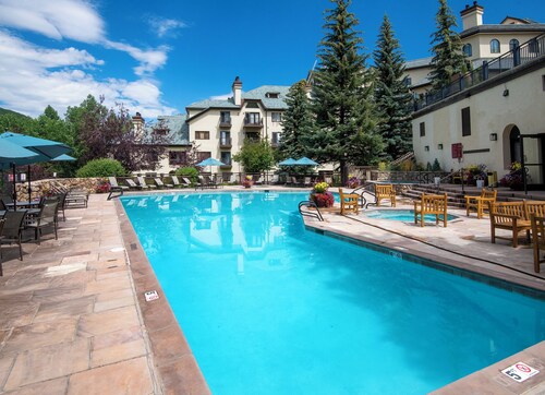 Ski-In/Out Beaver Creek Hotel Room w/Amenities