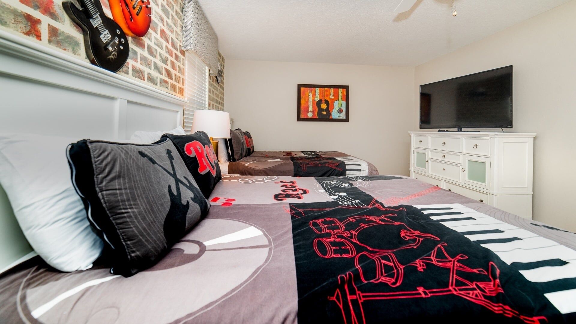 House, Multiple Bedrooms