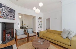 House - 28 Ave Le Sueur in Cape Town (Cape Town)