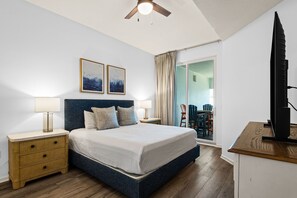 Room - 2BR Gulf-Front | Pool, Hot Tub & Direct Beach Access + Attraction Tickets! (Santa Rosa Beach)