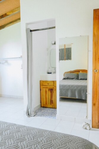 2-bedroom 2-Bath House in Peaceful Cambutal - Beachfront