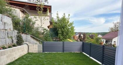 Designvilla mit Whirlpool & Naturblick