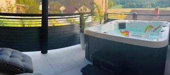 New Designer Villa | Private Hot Tub & Nature Views
