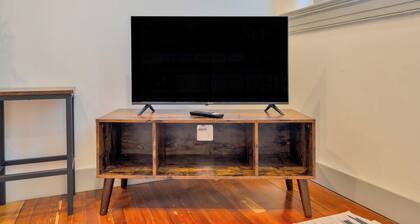 Private Studio - Parking Nearby - Walk DT - 3F