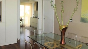 Apartamento (2 Bedrooms) | Área de estar