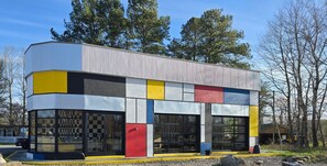 Exterior - Suite 2 - Brown Bear (Monteagle)