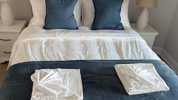 Deluxe kamer, balkon | Een kluis op de kamer, verduisterende gordijnen