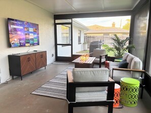 Interior - Sun, Beautiful Beaches & Serenity — Peaceful 3-Bedroom house Palm Coast Getaway (Palm Coast)