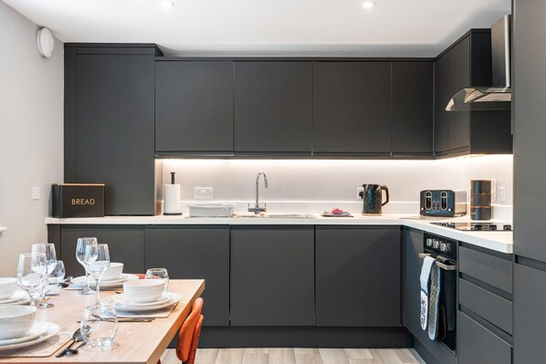Fridge, microwave, oven, dishwasher