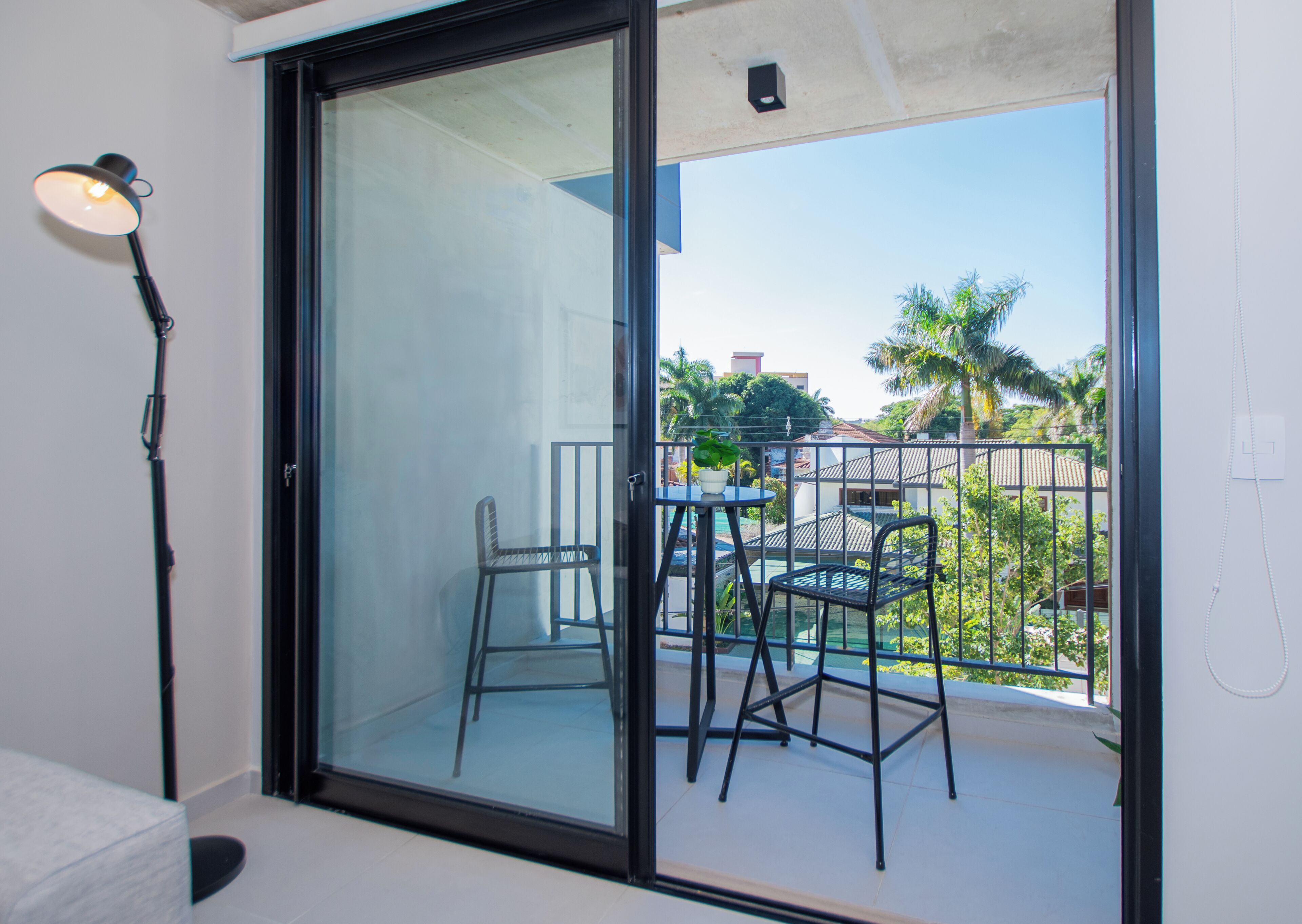 Apartamento, balcón | Interior