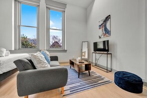 Living area - Boutique Studio  Near Parking - City Center - 3F (Louisville)