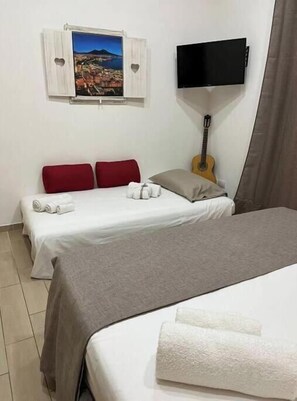 Unclassified image, 2 of 20, button - à Fenestrella – Experience Naples at its most authentic (Napoli)