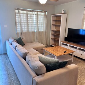 Living area - 2BR Luquillo Home Near Beach & El Yunque, A/C + Parking (Luquillo)