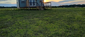 Whitetail Suites Peaceful Cabin 1, Near Amish Country & Mohican