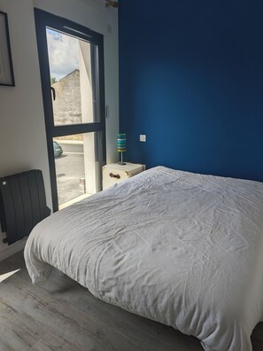 Room - Vrbo Property (Saint-Georges-Antignac)