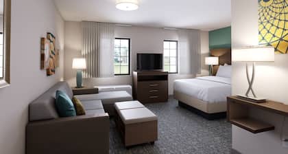 Columbus Stay w/ Full Kitchen | Free Breakfast!