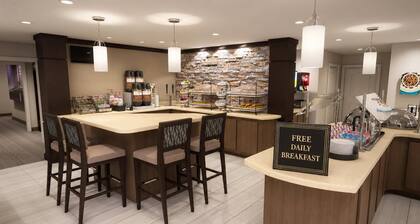 Columbus Suite w/ Kitchen | Free Breakfast!