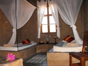 Family Room, Patio, Garden View - Fort Sesfontein Lodge and Safaris (Sesfontein)