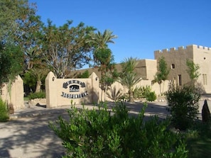 Exterior - Fort Sesfontein Lodge and Safaris (Sesfontein)