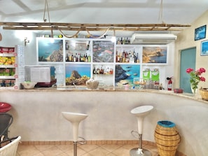 Bar (en la propiedad)