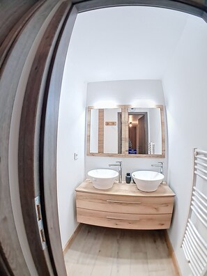Bathroom - travelski home premium - Résidence La Mariande - 3 Pièces 6 personnes N°0.4 (Les Deux Alpes)