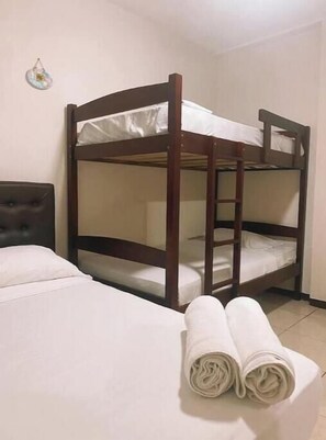 Room - Cozy 1-bedroom apartment in tranquil Ballenita with AC (Ballenita)