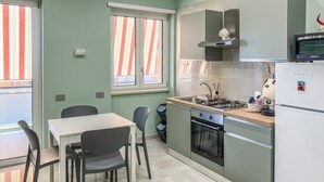 Private kitchen - Karim's House - Portici (Portici)