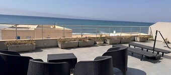 Luxury apartment on the waterfront and within walking distance of all amenities