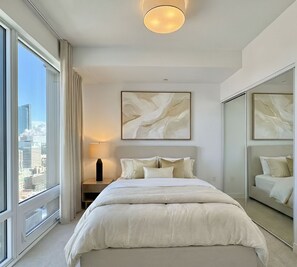 Room - Art Suites- Eaton Centre, UTSG, OCAD (Toronto)