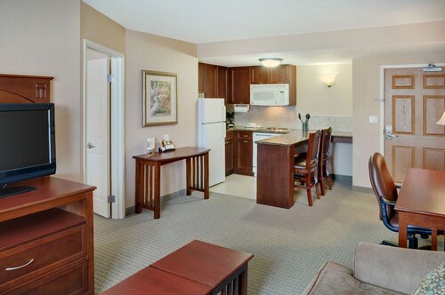 Fully Accessible in Oakville | Free Breakfast