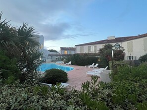 Pool - Vrbo Property (La Couarde-sur-Mer)