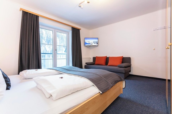 Family Apartment, 2 Bedrooms, Balcony, Mountain View | WiFi (free)