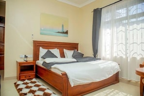 Luxury Double or Twin Room, Garden View | Laptop workspace, iron/ironing board, free WiFi - Plavender inn (Dar es Salaam)