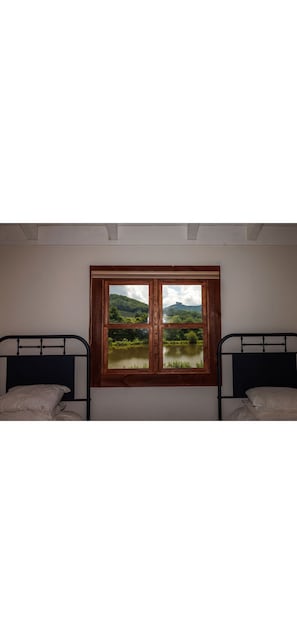 5 slaapkamers, een bureau, gratis wifi, beddengoed