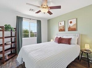 4 Schlafzimmer, Bügeleisen/Bügelbrett, WLAN, Bettwäsche
