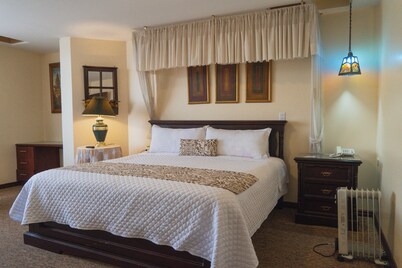 Mak Inn House