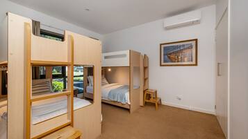Iron/ironing board, travel cot, free WiFi, bed sheets