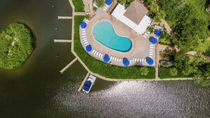Exterior - Midnight Cove II – Unit 513 - Pool View! (Siesta Key)