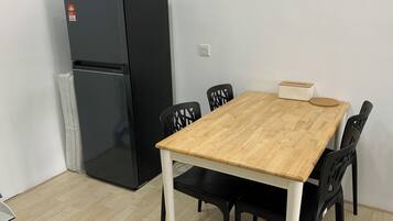 Studio | Dining