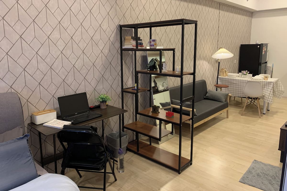 Family Studio | Desk, laptop workspace, blackout curtains, soundproofing