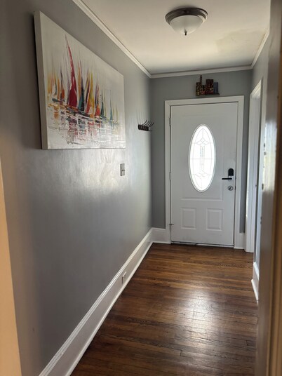 Charming 2BR Bungalow/Walkable Chantilly & Plaza Midwood Front Half of Home