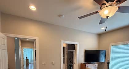 Spacious 5-bedroom house on 80 acres in Stafford County, Kansas.