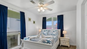 House (3 Bedrooms) | Property amenity - Shore to Please (Galveston)