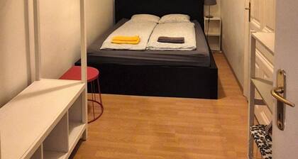 Vintage Charm Apartment near Prater & Metro Station
