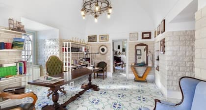 Villa Clara for 10 guests, with private pool &sea views in the Sorrento Hills