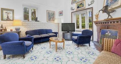 Villa Clara for 10 guests, with private pool &sea views in the Sorrento Hills